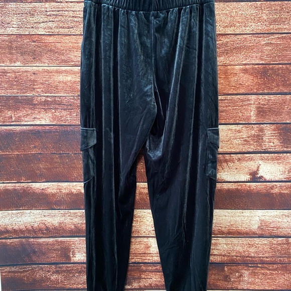 Venus Velvet Blue Cargo Joggers. NWOT. Medium. - Picture 3 of 11